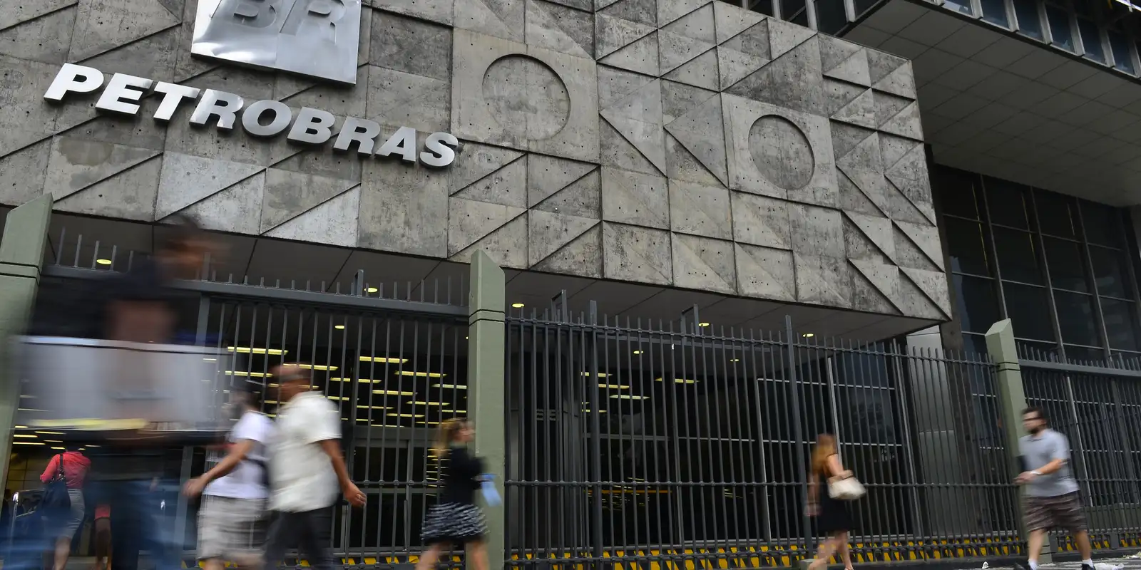 Prova do concurso da Petrobras será realizada em 35 cidades; confira a lista completa