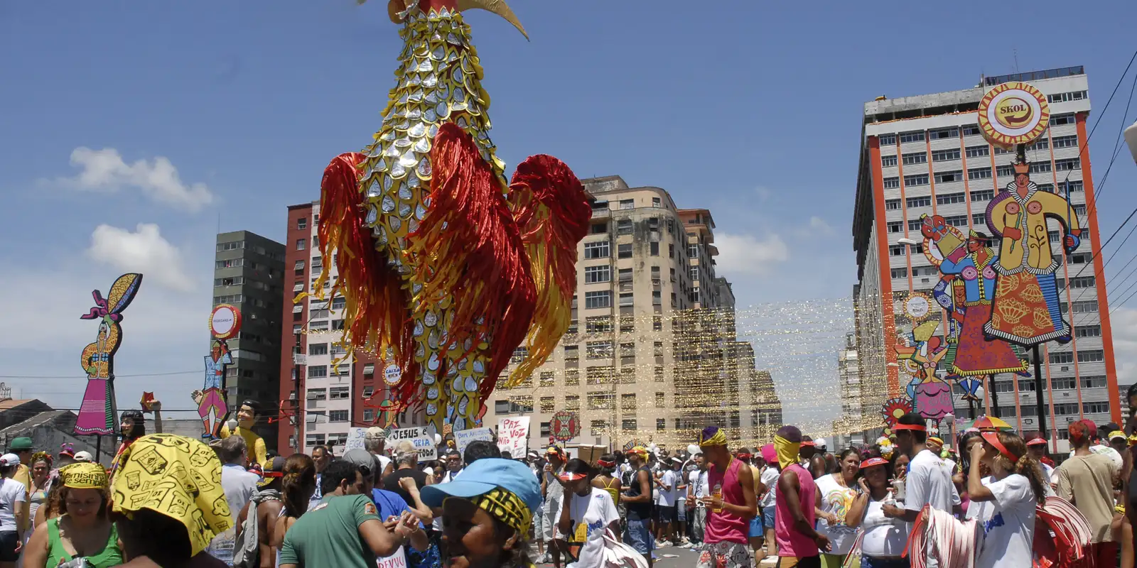 Carnaval de 2022: Galo da Madrugada presta homenagem ao cantor Reginaldo Rossi