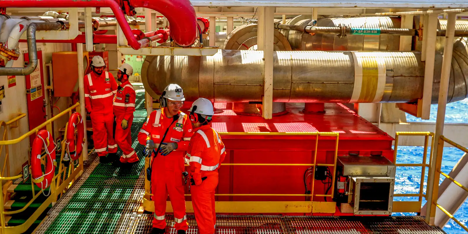 CNOOC, empresa chinesa, adquire 500 mil barris de petróleo do pré-sal