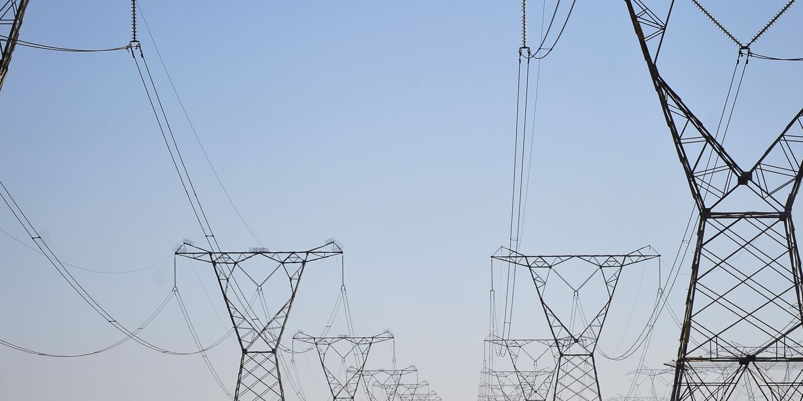 Exportação de energia para países vizinhos gera lucro de R$ 888 milhões