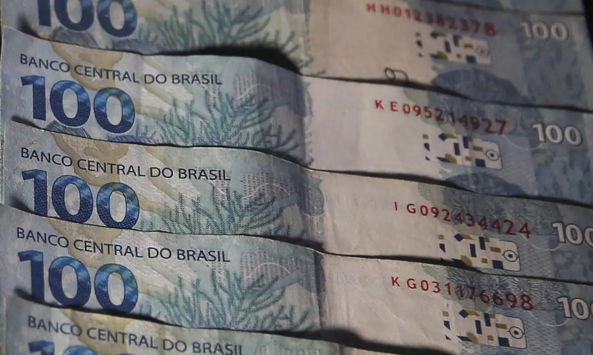 Crescimento da arrecadação no país alerta sobre aumento no pagamento de impostos
