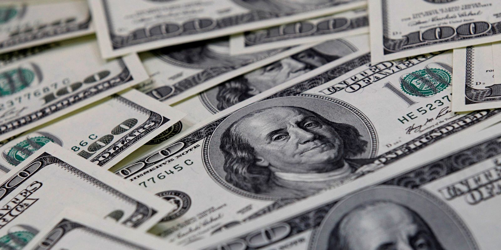 Dólar fecha em estabilidade cotado a R$ 5,70