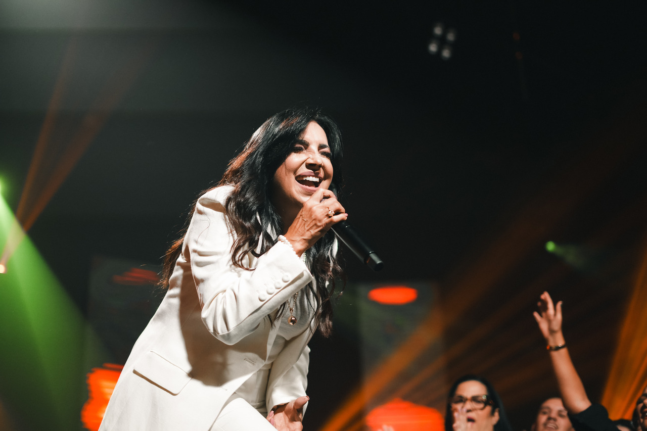 Recentemente, a cantora gospel Eyshila lançou "O Tanque de Betesda", sua primeira canção inédita após retornar à gravadora MK Music. Foto: Divulgação.