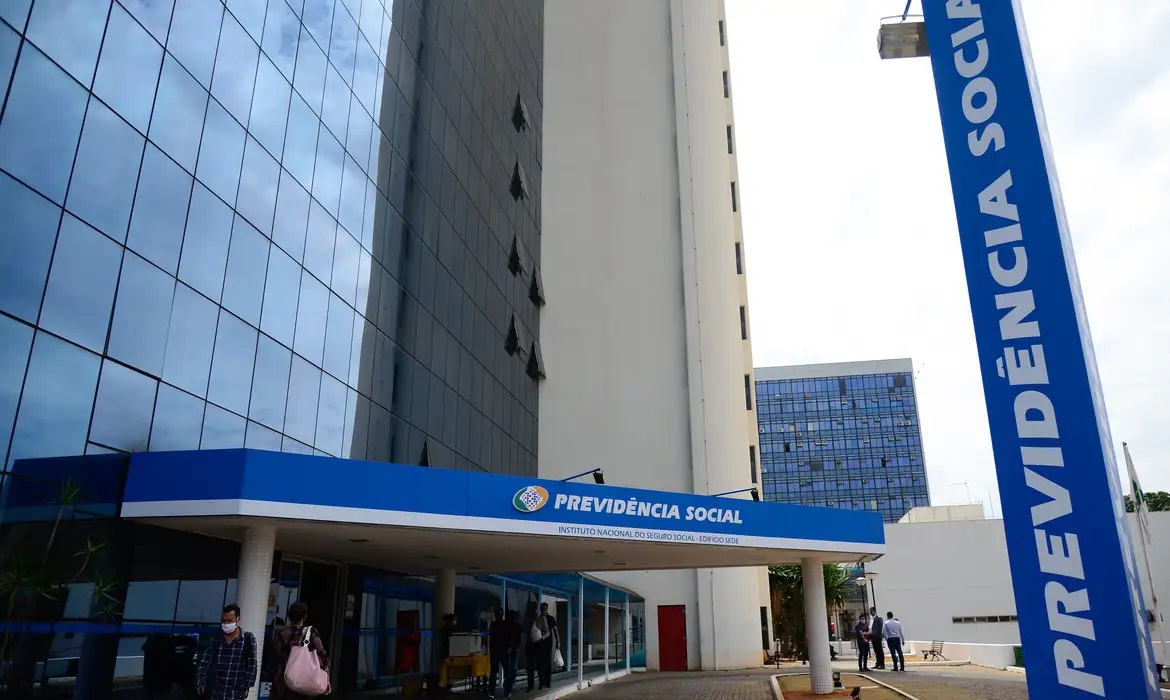 Pente-Fino Previdenciário: INSS Inicia Megaoperação de Revisão e Promete Economia Milionária