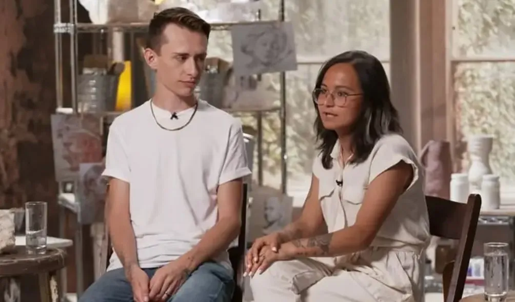 Casal renuncia à identidade LGBT e retorna ao sexo biológico após encontrar fé em Jesus, compartilhando um poderoso testemunho. Foto: Reprodução/YouTube.