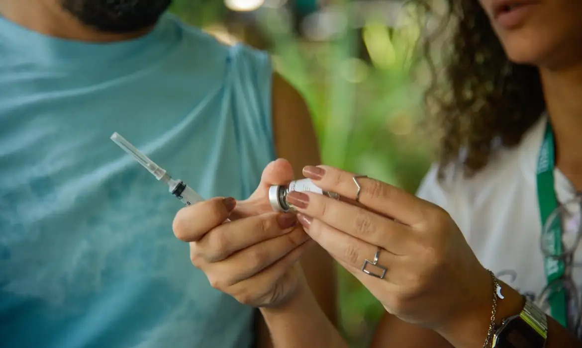 RIO DE JANEIRO: Unidades de saúde continuam mobilizadas na vacinação contra gripe no estado