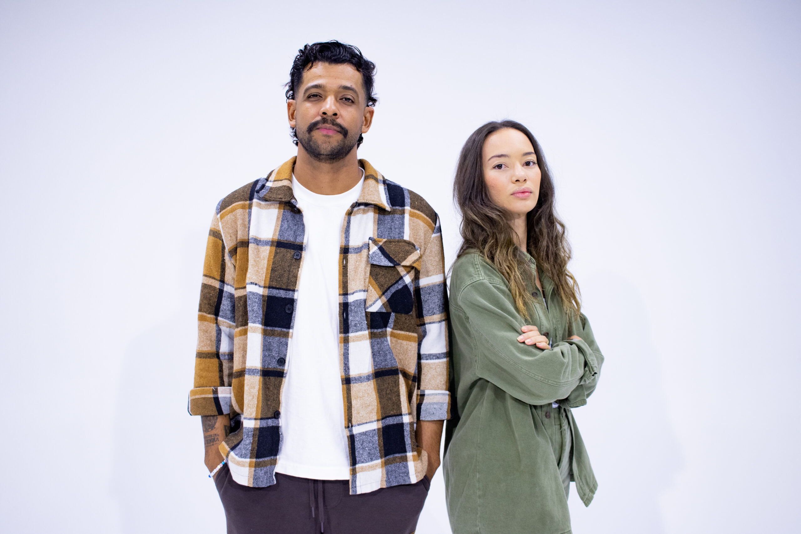 Deivison Pires lança canção que exalta a beleza de Deus e Cristo, chamada "Eu Vi Ele", pela Flame Music, com a Bruna Fioroti. Foto: Divulgação.