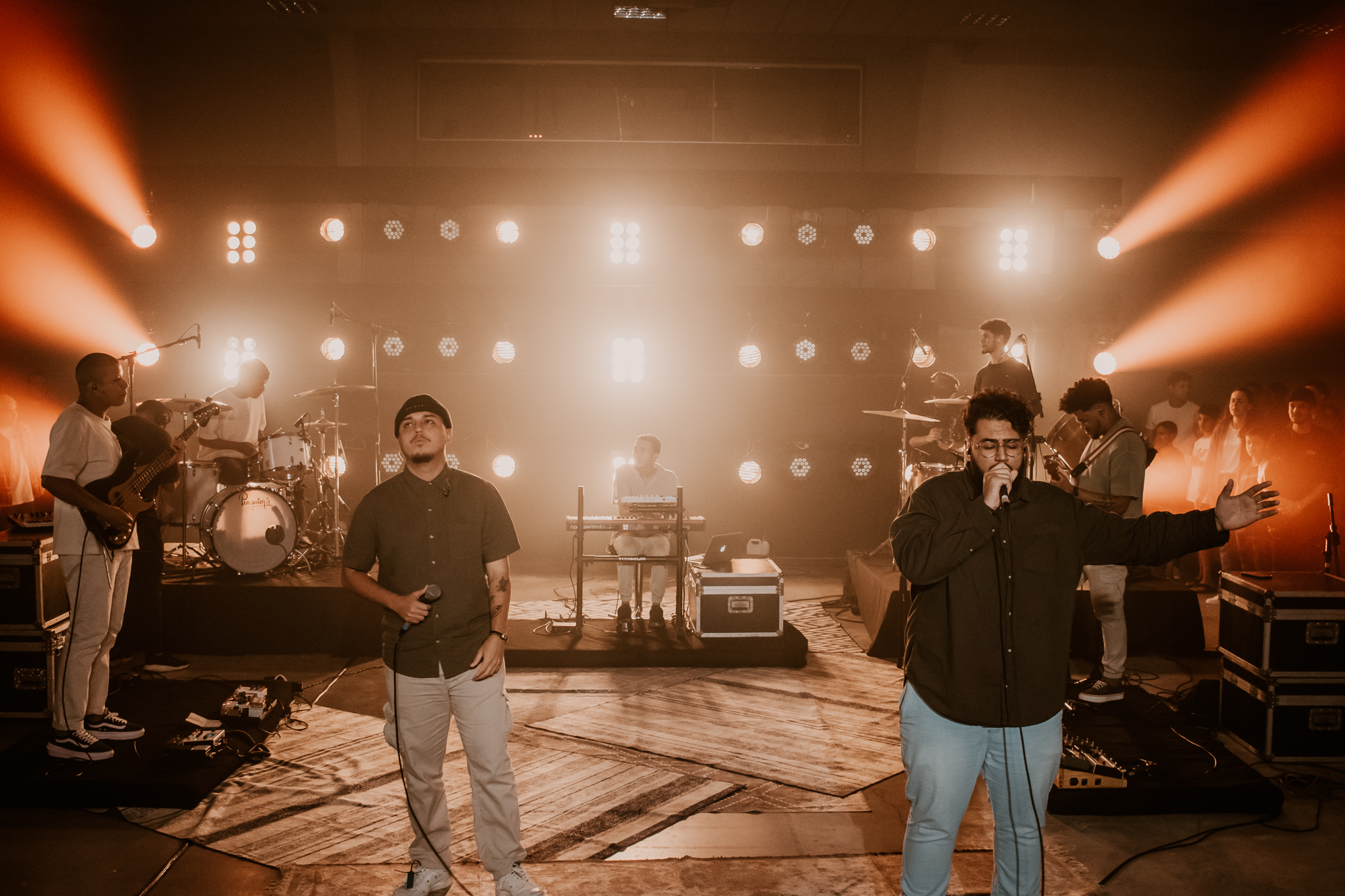 O grupo musical Vitohria Sounds lançou a mais nova versão de sua música "Padecer Por Ti", uma colaboração de José Wellington e Marlon Almeida. Foto: Divulgação.