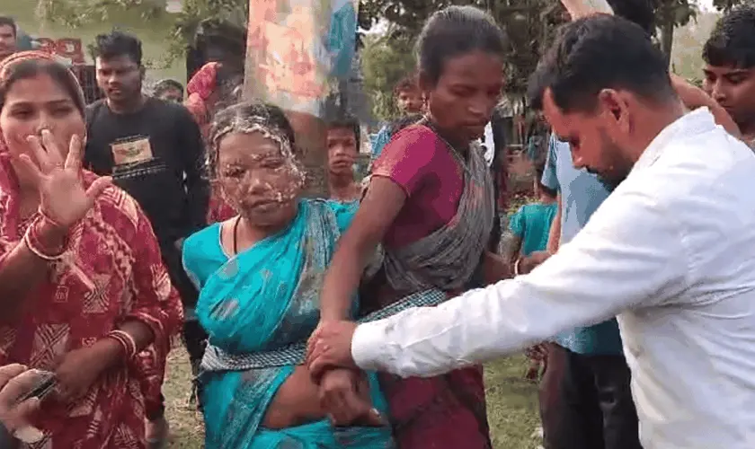 Perseguição na Índia: extremistas hindus torturaram cristãs amarradas em uma árvore durante ataque brutal em Odisha. Foto: guiame.