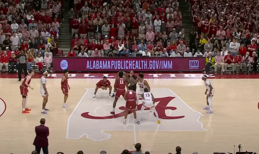 A equipe de basquete universitário Auburn brilha nos EUA, lidera rankings e jogadores compartilham sua fé em Deus. Foto: Reprodução/YouTube/ESPN