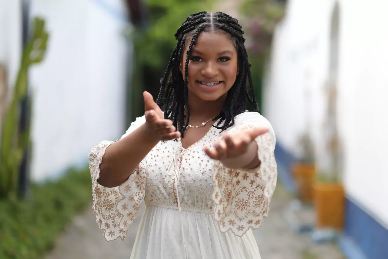 Thalita Roberta o single "Deus Vai Te Honrar", uma canção inspiradora que fala sobre a fidelidade de Deus em cumprir Suas promessas. Foto: Divulgação.
