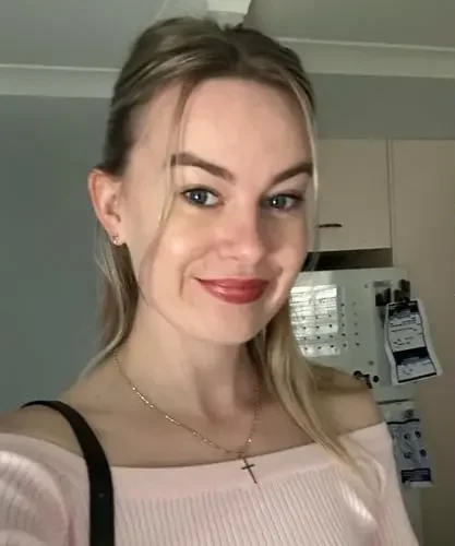 Ex-estrela do OnlyFans abandona a pornografia ao se converter e conta como superou vícios e encontrou um novo propósito de vida. Foto: Instagram/Olivia Austin