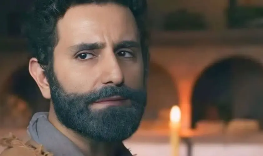 Ator de 'The Chosen' relata em livro como encontrou a fé em Cristo após viver depressão e ter uma experiência marcante com o Espírito Santo. Foto: Reprodução/Instagram/Nick Shakoour Appreciation Page