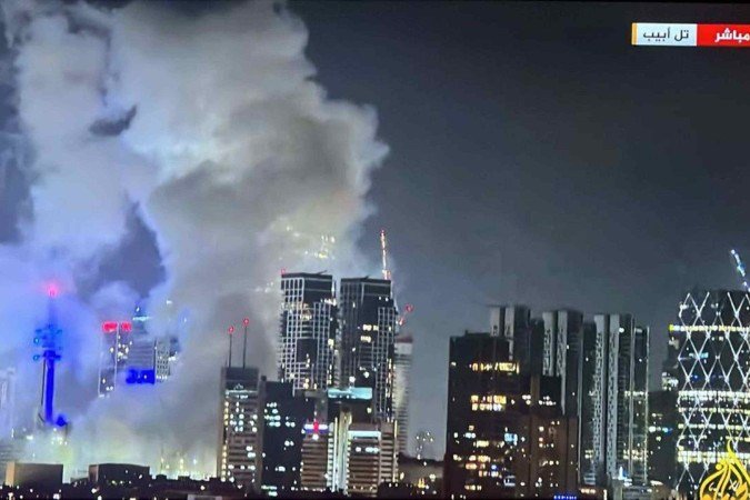 Irã revida e faz ataques Israel, após bombardeio na madrugada desta sexta - (crédito: Reprodução/X/@IRIran_Military)