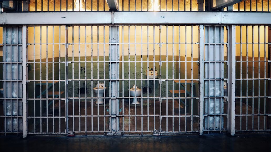 Pastores na Nicarágua enfrentam perseguição e prisão após cruzadas evangelísticas; fé os sustentou durante nove meses de cárcere injusto. Foto: Representativa/Unsplash.