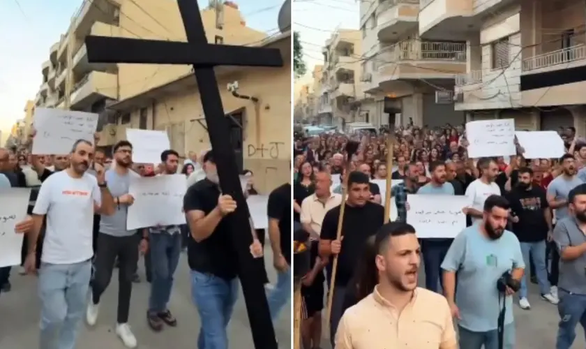 Após um ataque terrorista à igreja que matou 25 cristãos, cristãos da Síria vão às ruas em protesto pedindo fim da perseguição. Foto: Reprodução/Instagram/The Christians Of The East