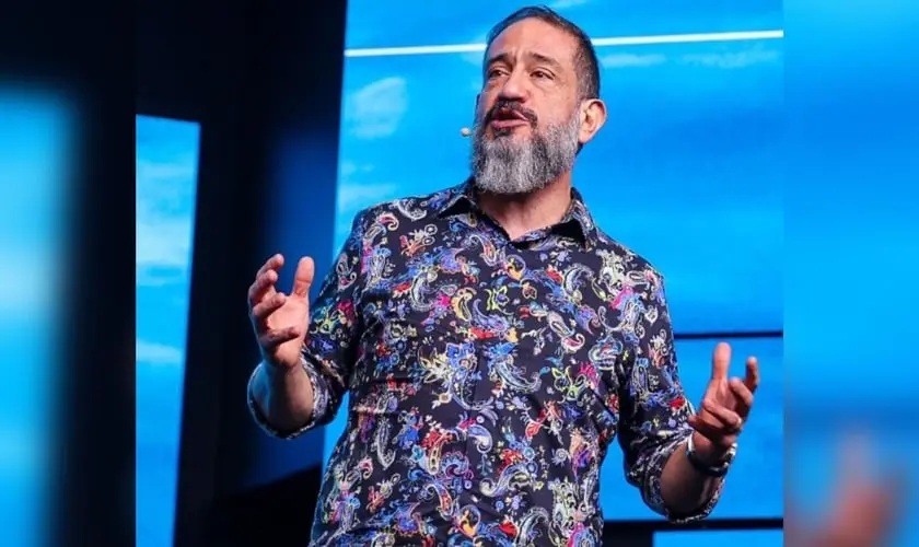 Luciano Subirá ensina, no livro Voz de Muitas Águas, como ouvir a voz de Deus em meio às distrações do mundo atual. Foto: Reprodução/Instagram/Luciano Subirá