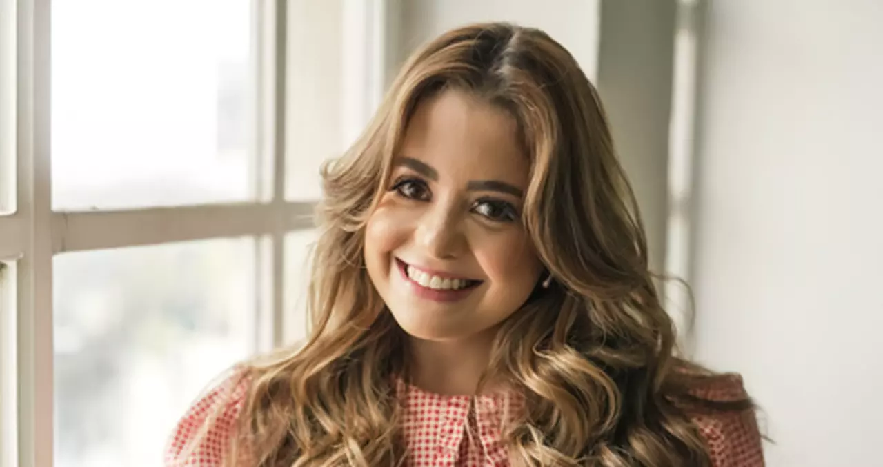 A cantora Bekah Costa lançou recentemente a canção inédita “Maanaim”, que integra seu novo projeto em fase de lançamento. Foto: Divulgação.