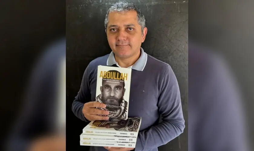 Ex-terrorista muçulmano que se converteu lança livro sobre seu testemunho, chamado "Abdullah: Por que eu não sou mais um muçulmano". Foto: Divulgação.