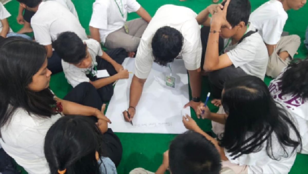 80 jovens cristãos na Indonésia tiveram a fé fortalecida em acampamento, aprendendo a perseverar e viver o discipulado, mesmo sendo minoria. Foto: Portas Abertas.