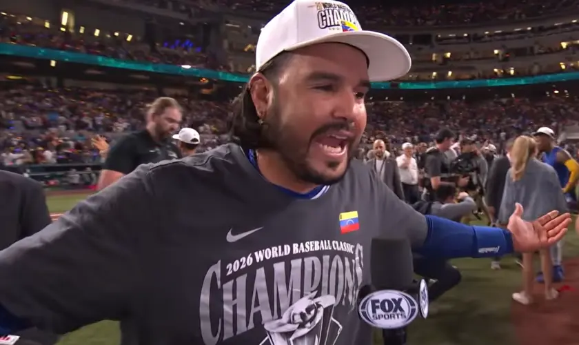Jogador da Venezuela, Eugenio Suárez destaca que time ora antes dos jogos e dá glória a Deus após título da Venezuela no WBC. Foto: captura de tela/YouTube/Fox Sports
