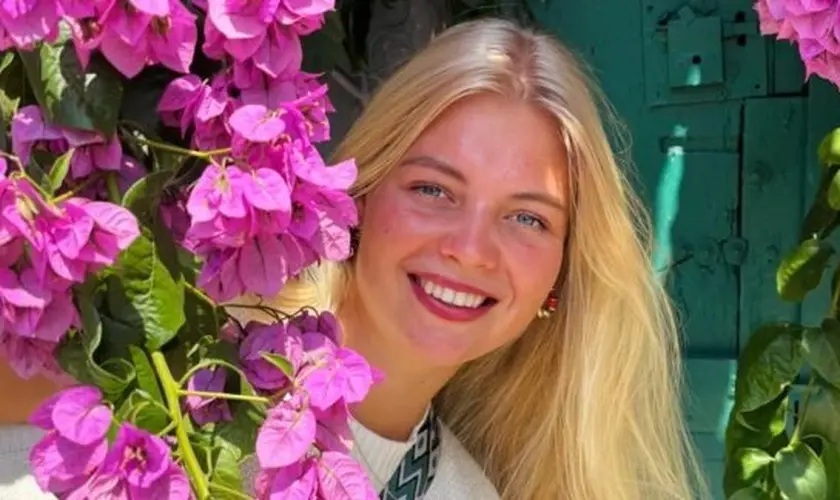 Jovem testemunha cura de depressão após experiência com Deus, superando traumas, vícios e vivendo transformação espiritual profunda. Foto: Revive.