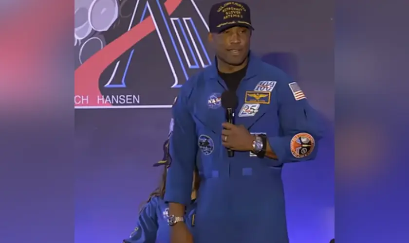 Piloto da NASA agradece a Deus após missão na Lua e emociona-se ao relatar experiência histórica durante coletiva da Artemis II. Foto: Captura de tela/Instagram/Fox News