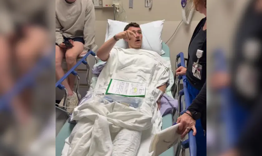 Jovem pregador surpreende ao falar de teologia sob efeito de anestesia após cirurgia, em vídeo que viralizou nas redes sociais. Foto: Captura de tela/Instagram/Clayton King
