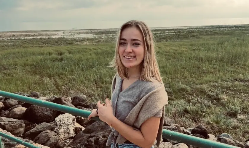 Jovem na Holanda tem encontro com Jesus durante ataque de pânico, é transformada pela fé e decide entregar sua vida a Cristo. Foto: Revive