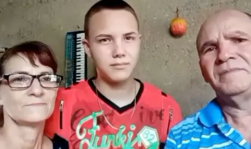 Adolescente, filho de pastor, que havia sido preso durante protestos em Cuba, foi libertado após passar quatro meses detido. Foto: Portas Abertas Brasil.