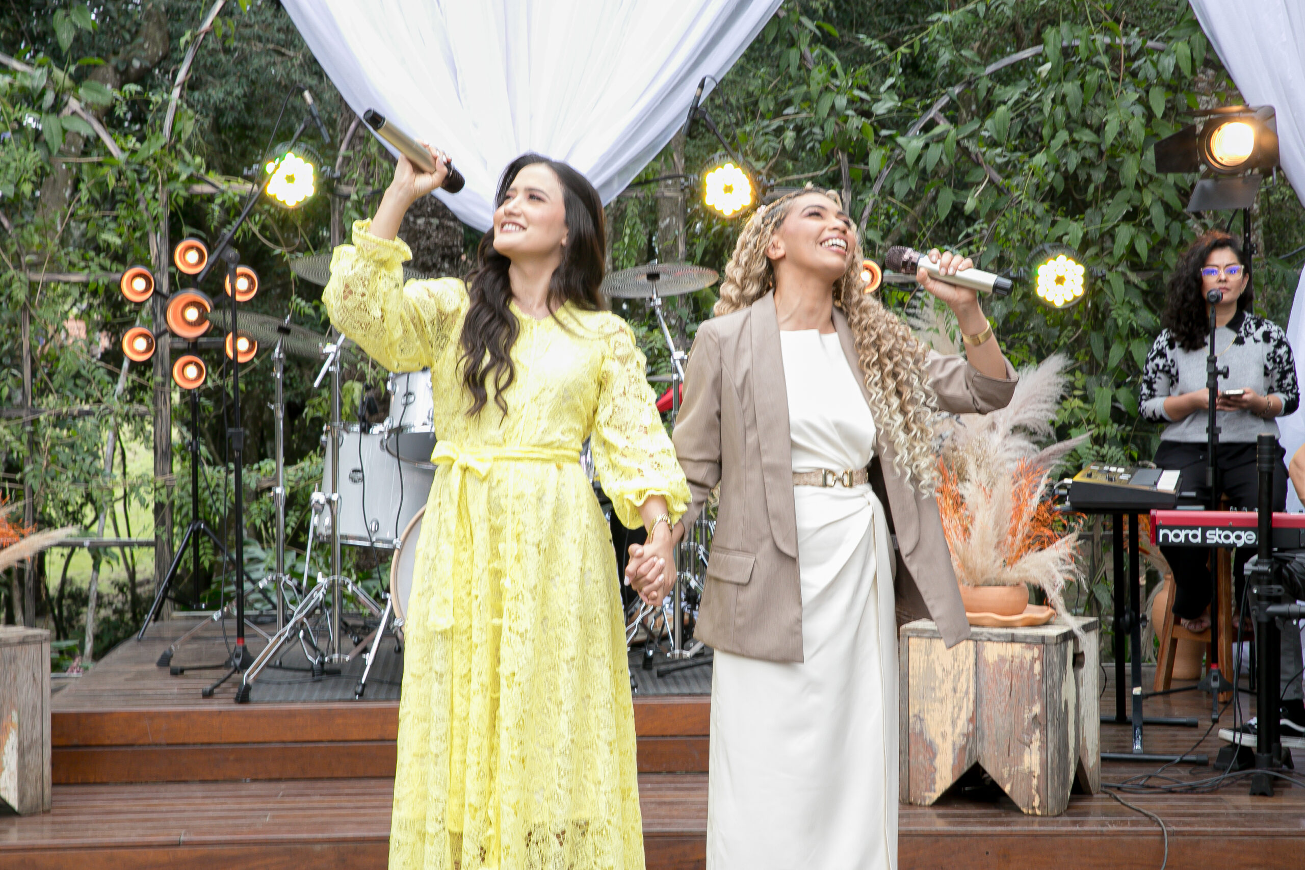 Louvor Eterno lança “Eu Escolhi Permanecer”, nova canção do projeto “A Comunhão”, com Talita Santos e Cony Canfreddy. Foto: Divulgação.