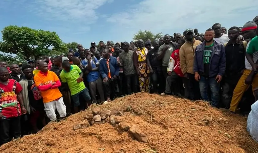 Ataque na Nigéria deixa 25 cristãos mortos e três feridos em uma comunidade no estado de Plateau, em meio à crescente violência na região. Foto: ICC