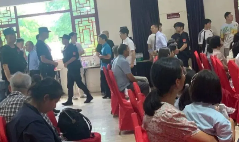 Cristãos na China são detidos durante reunião de igreja doméstica; líderes idosos permanecem sob custódia das autoridades em Chengdu. Foto: International Christian Concern