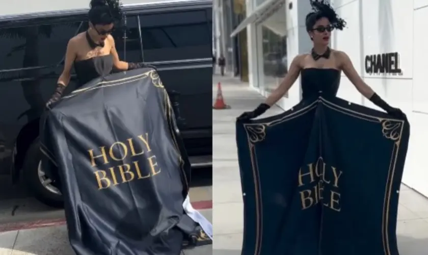 Atriz cristã usa vestido inspirado na Bíblia para incentivar a leitura bíblica e declarar sua fé em Jesus durante sessão de fotos nos EUA. Foto: Reprodução/Instagram/masieltaveras