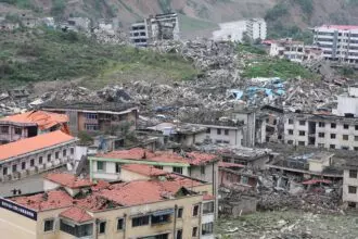 O terremoto em Sichuan (foto), China, deixou mais de 8 mil desaparecidos em 2008