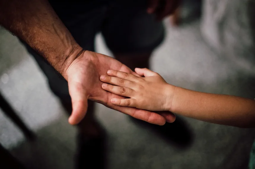 Declínio do cristianismo pode ter ligação com paternidade e casamentos desfeitos