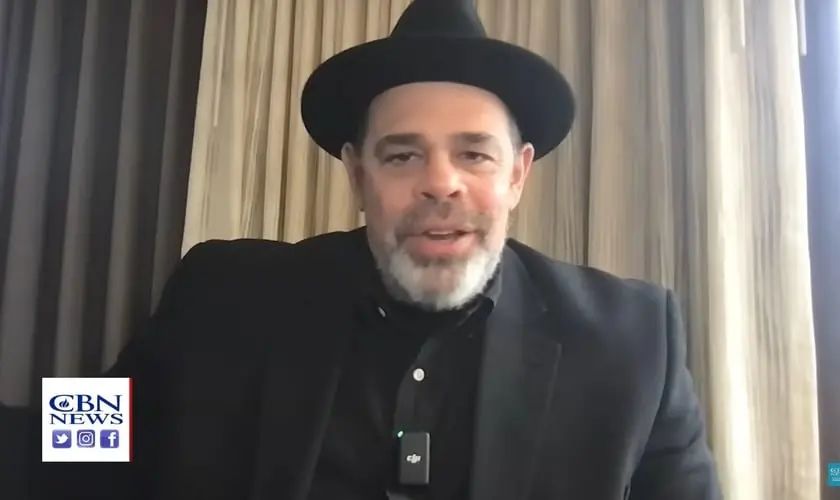 Rabino Messiânico Jason Sobel fala sobre a ligação entre a guerra e as profecias biblicas. Foto: Captura de Tela no Youtube