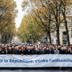 Marcha em Paris contra o antissemitismo na França (Foto: Élisabeth Borne/X)