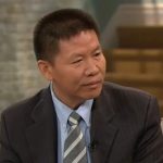 Pastor Bob Fu alerta sobre aumento alarmante da perseguição aos cristãos na China, com coações às crianças e repressão à igreja. Foto: Captura de tela/YouTube 100 Huntley.