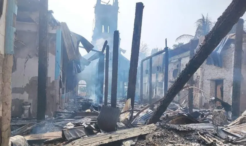 Estudo detalhado em Mianmar revela evidências de crimes de guerra, destacando ataques aéreos que causaram danos a igrejas no estado de Chin. Foto: Foto: Agência ECCLESIA/AIS