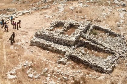 Ataque ao "Altar de Josué": vandalismo em local sagrado intensifica disputa cultural e religiosa entre judeus e palestinos. Foto: cdlidd.es
