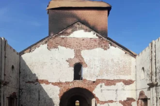 Uma igreja no Sudão foi alvo de incêndio pela segunda vez, em um episódio subsequente ao primeiro ataque ocorrido em 27 de dezembro. Foto: Reprodução/Morning Star News