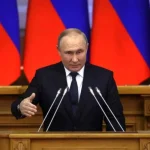 Vladimir Putin, presidente da Rússia, emite alerta sombrio sobre risco de guerra nuclear caso países ocidentais intervenham na Ucrânia. Foto: Reprodução/kremlin