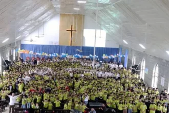 Igreja organiza EBF para 700 crianças em meio a conflito na Índia, superando desafio e trazendo esperança para a comunidade. Foto: Lifeway