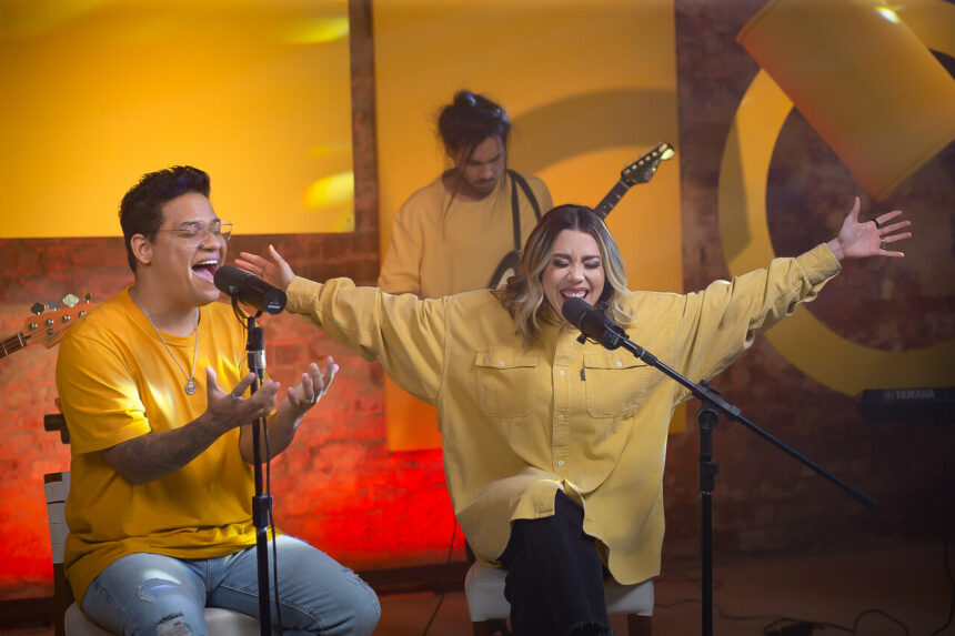 Recentemente, o cantor gospel Elizeu Alves lançou seu mais novo single, intitulado "Suficiente", em colaboração com Julliany Souza. Foto: Divulgação.
