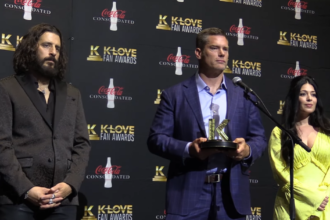 A quarta temporada de "The Chosen" foi agraciada com o prêmio “Film Impact de 2024” no décimo primeiro  K-LOVE Fan Awards anual. Foto: Reprodução/YouTube/TheChristianBeat.org