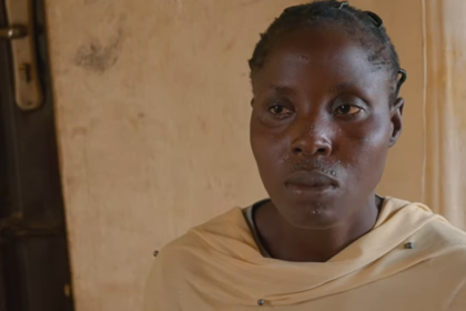 Deborah foi mantida como prisioneira pelo Boko Haram por quase dois anos, período em que teve 20 casamentos forçados e a se converter ao Islã. Foto: Reprodução/Global Christian Relief