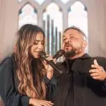 A cantora Gabriela Rocha apresenta a segunda música do projeto “A Igreja”, chamada ''Yahweh'', com a participação especial de Fernandinho. Foto: Divulgação.
