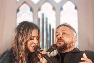 A cantora Gabriela Rocha apresenta a segunda música do projeto “A Igreja”, chamada ''Yahweh'', com a participação especial de Fernandinho. Foto: Divulgação.
