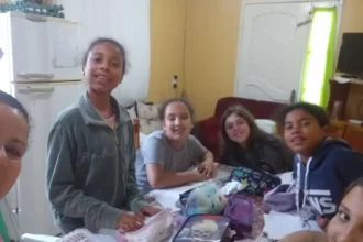 Menina de 10 anos lidera estudo bíblico para amigas em São José do Norte–RS, inspirando sua comunidade com coragem e dedicação ao Evangelho. Foto: Reprodução/Notícias Adventistas